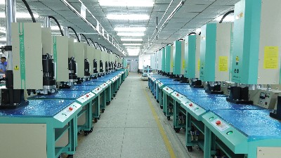 破解廈門(mén)液晶屏焊接痛點(diǎn)：超聲波焊接機(jī)如何實(shí)現(xiàn)良品率提升40%？